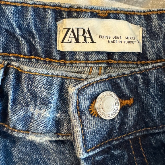 Zara Denim Shorts - Picture 1 of 3